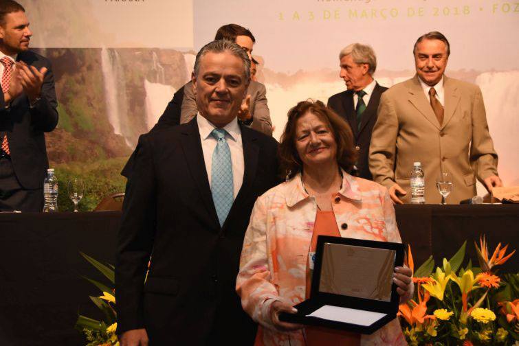 Edgar Guimarães e a professora Irmgard Lepenies - Foto: Bebel Ritzmann