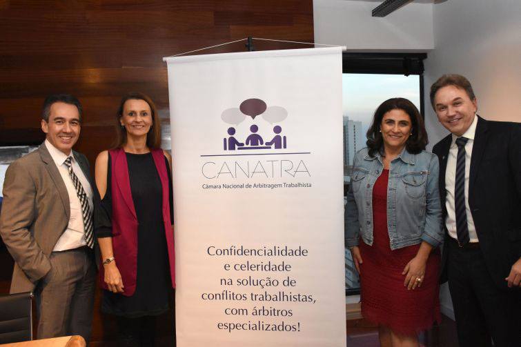 Márcia Heisler e Iolanda Gomes com o vice e o presidente da CANATRA - Foto: Divulgação - Com informações da Assessoria de Imprensa da CANATRA