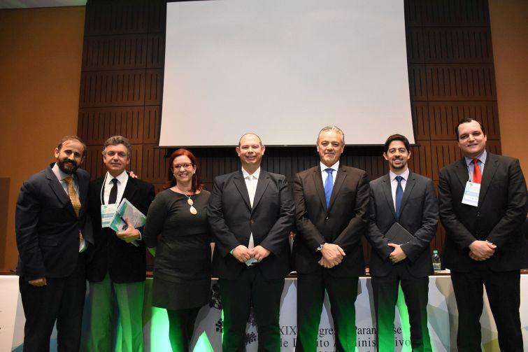 Participantes com o presidente do IPDA, Edgar Guimarães - Foto: Bebel Ritzmann