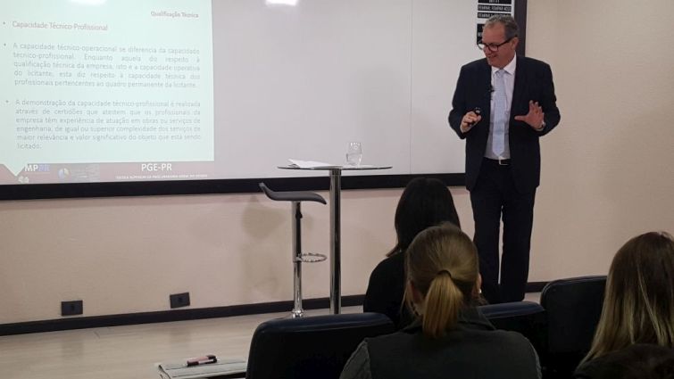 Procurador do Estado ministra curso sobre governança e gestão de obras públicas - Foto: Divulgação